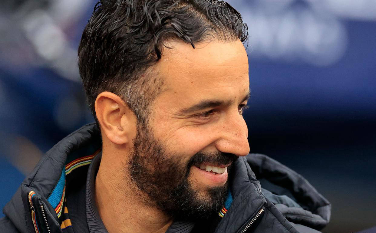 曼联高层对阿莫林给予充分信任,冬季转会窗将保持稳定态势